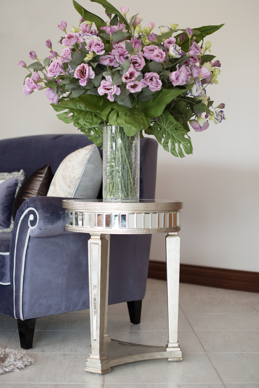 NEO | CLASSIC MIRRORED SIDE TABLE