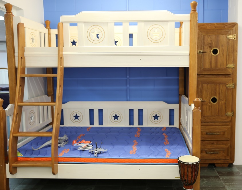 FLINT | TIMBER BUNK BED WITH LADDER