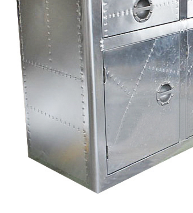 AVIATOR | INDUSTRIAL METAL BUFFET