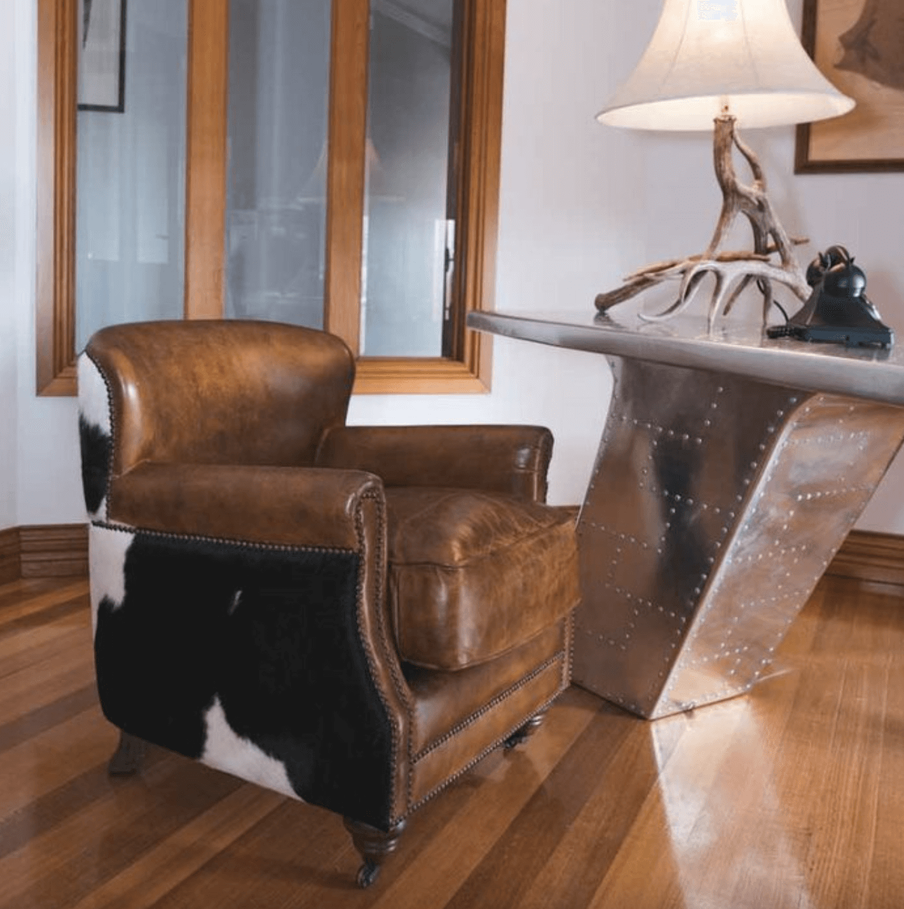 HOSS | CLASSIC RAWHIDE LEATHER CHAIR