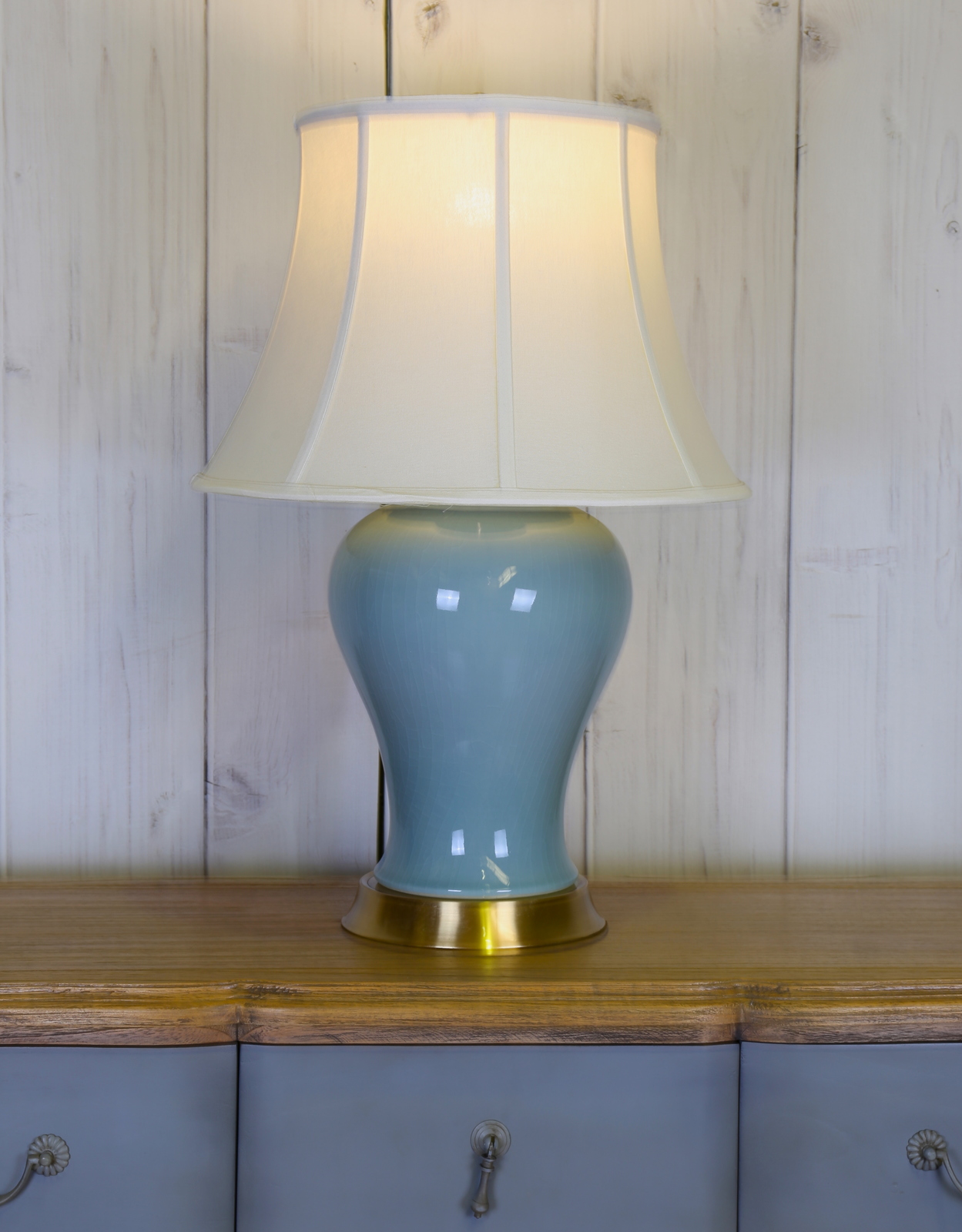 CAROLINA BLUE PORCELAIN TABLE LAMP