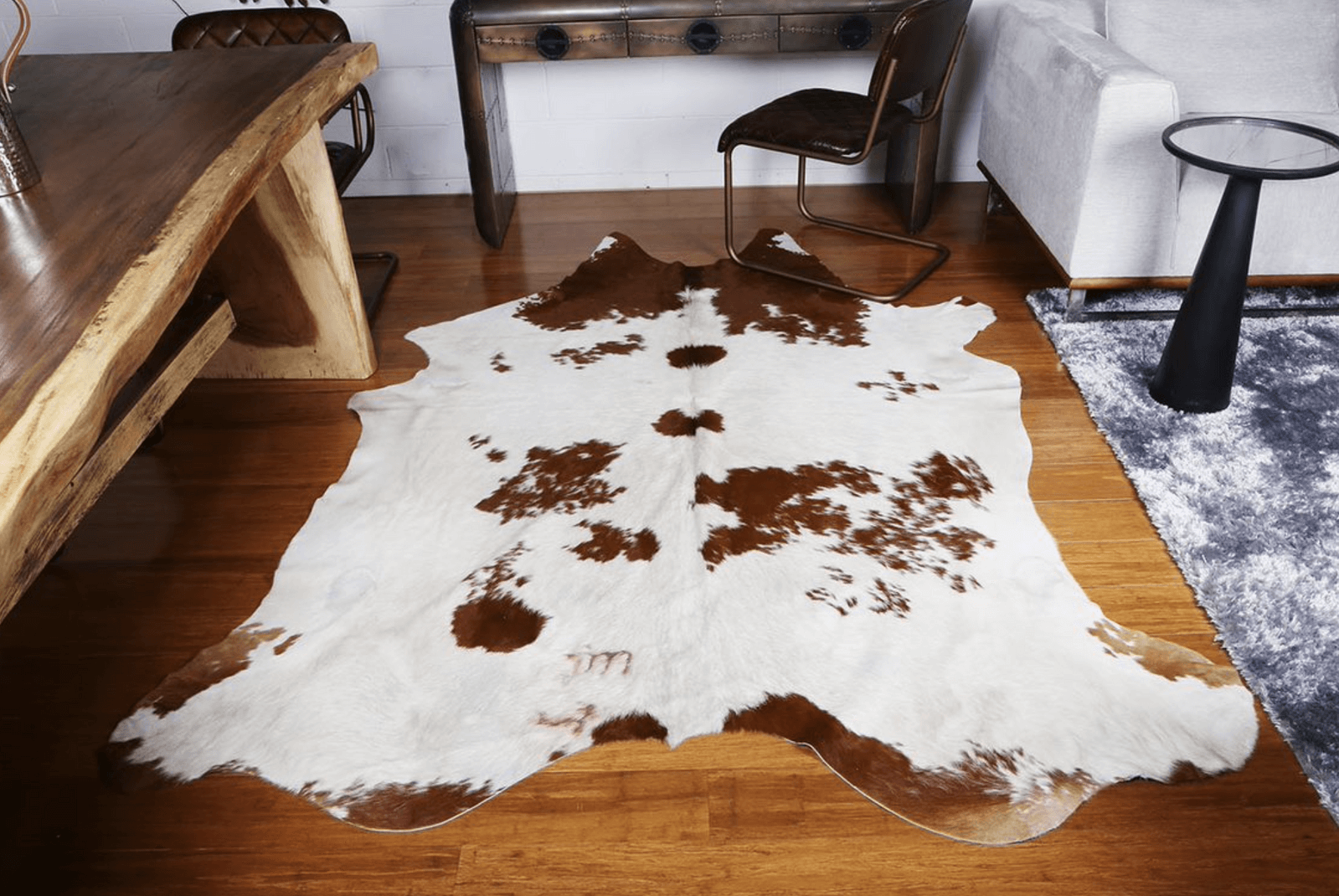 MOTTLED | NATURAL COWHIDE RUG RANGE