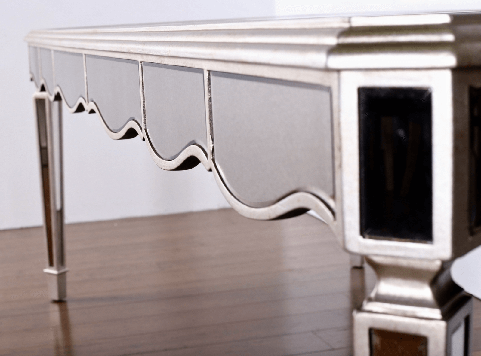 SCHYE | ELEGANT MIRRORED DINING TABLE