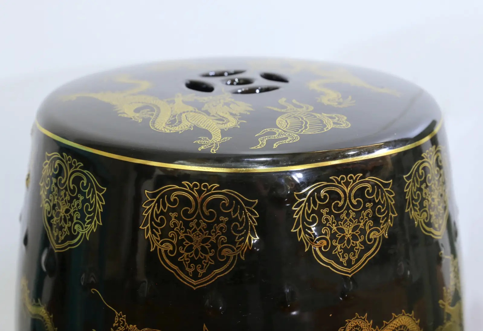 MYTHIC | ORIENTAL CERAMIC STOOL
