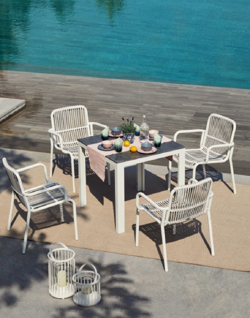 outdoor dining chairs